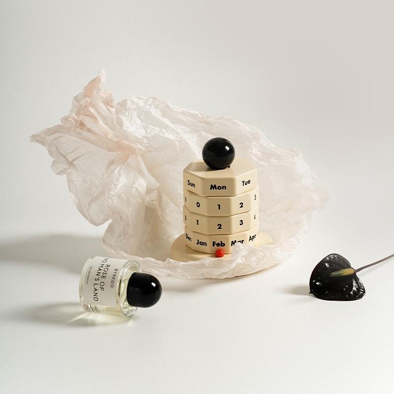 Momo - Spinning Calendar-Furnishings- A Bit Sleepy | Homedecor Concept Store